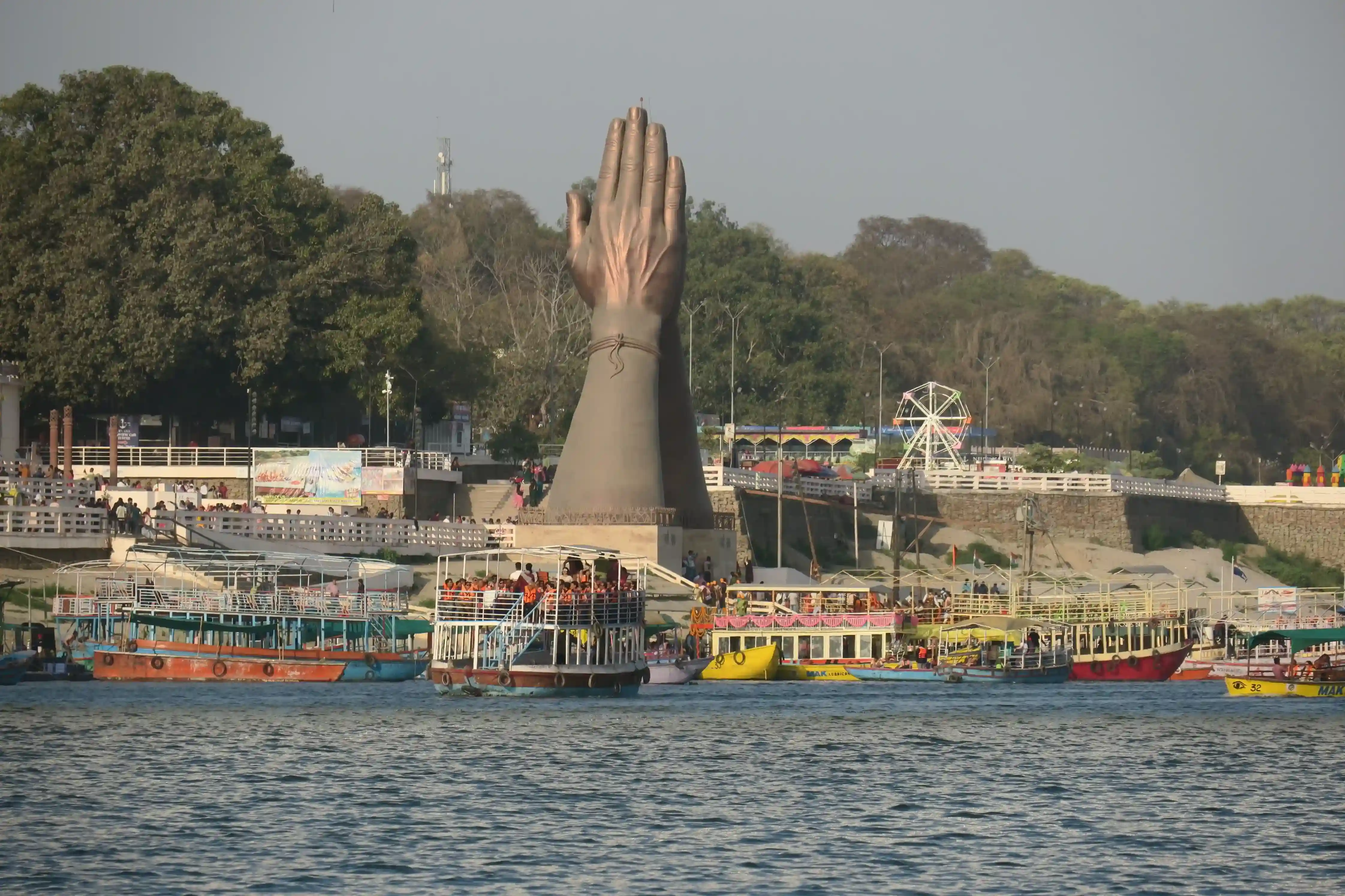 Bade Hanuman Temple